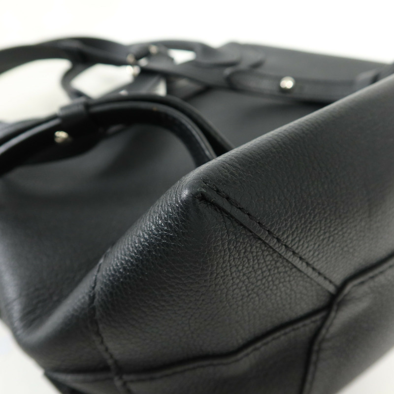 LOUIS VUITTON 牛皮皮革Lock Me Backpack銀扣背包-12