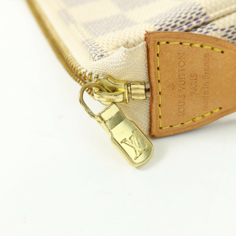 LOUIS VUITTON Damier Azur Mini Pochette Accessories金扣鏈帶手挽袋-8