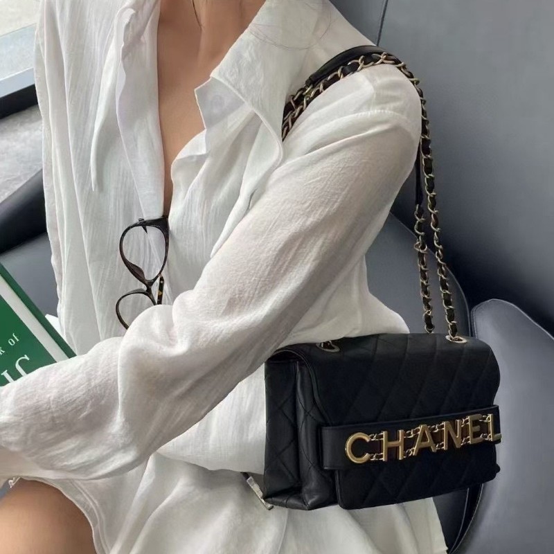 Chanel chain bag small-5