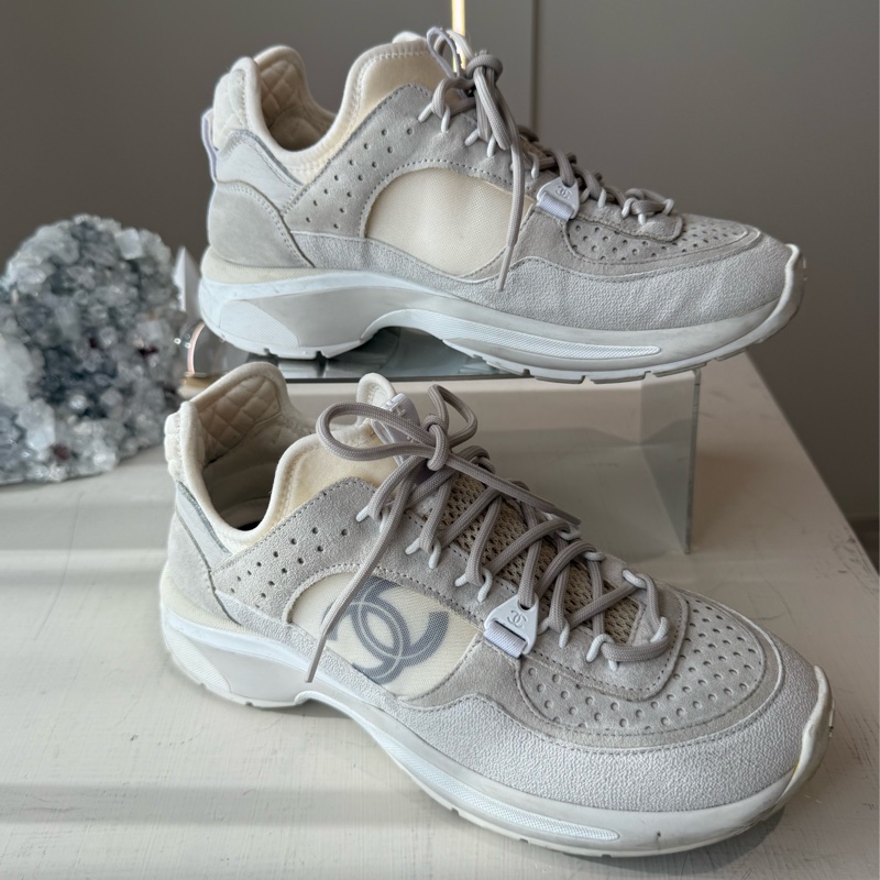 CHANEL 白武士運動鞋 37.5號-0