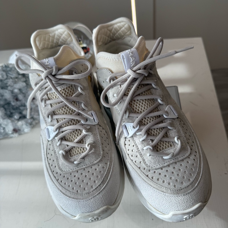 CHANEL 白武士運動鞋 37.5號-1