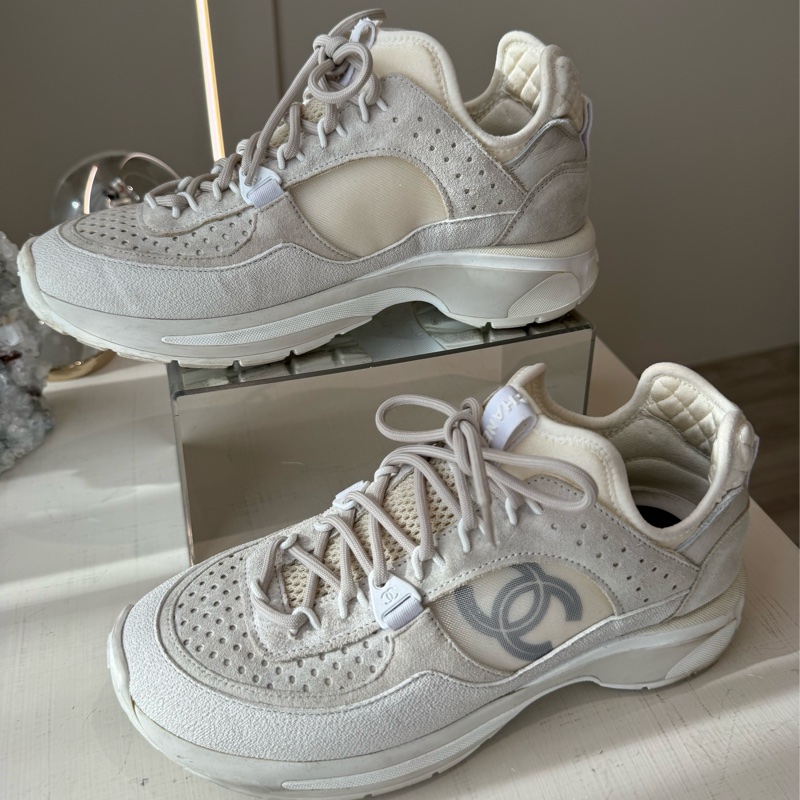 CHANEL 白武士運動鞋 37.5號-5