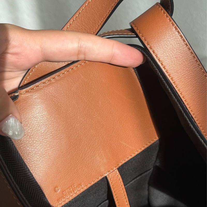 Loewe棕色吊床包-26