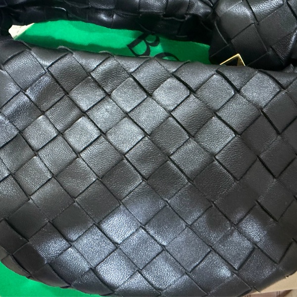 BOTTEGA VENETA BV Mini Jodie 迷你小羊皮編織 手提包 黑色-10