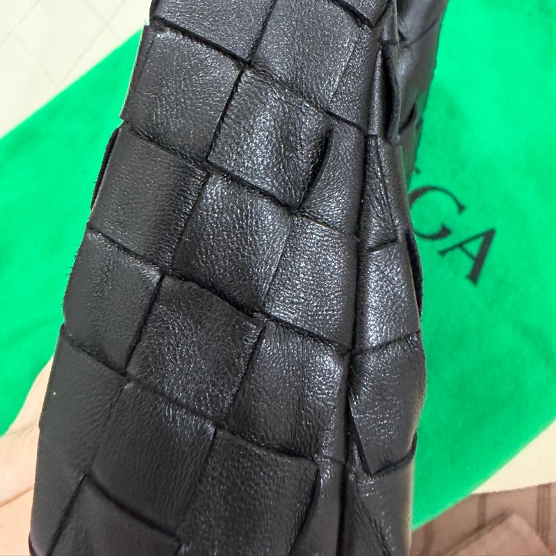 BOTTEGA VENETA BV Mini Jodie 迷你小羊皮編織 手提包 黑色-14
