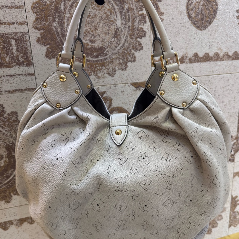 LV Mahina Bag Beige colour 皮革 配 金扣-7
