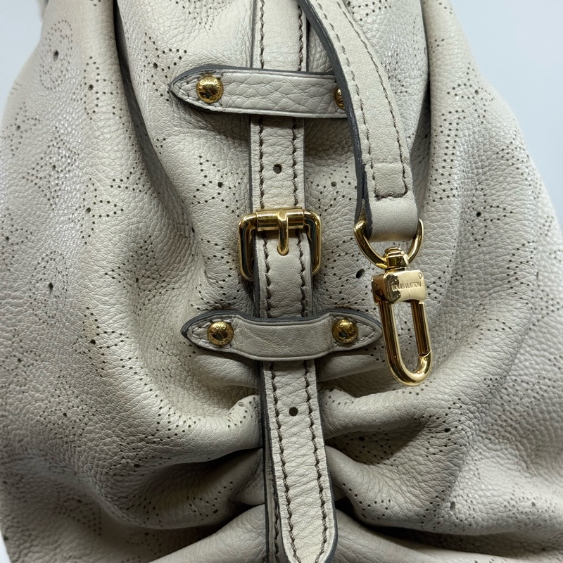 LV Mahina Bag Beige colour 皮革 配 金扣-19