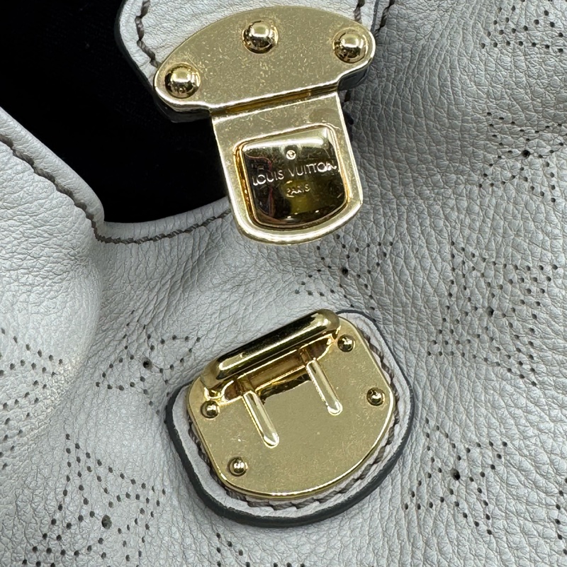LV Mahina Bag Beige colour 皮革 配 金扣-21