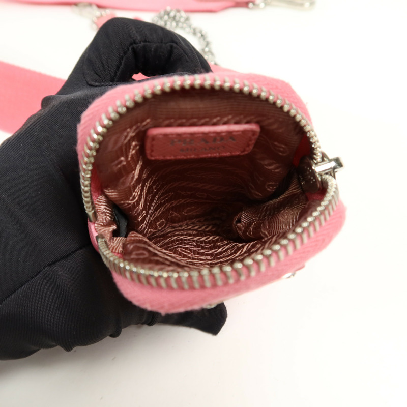 PRADA 尼龍Re-Edition 2005銀扣肩背袋-13