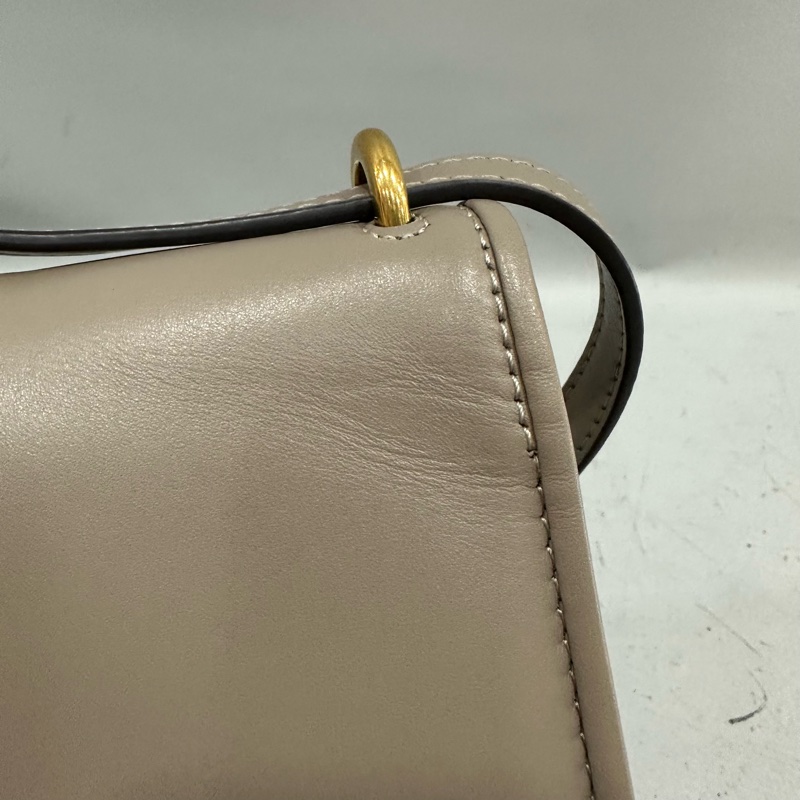 fendi 8BS082 大象灰牛皮FF金釦馬鞍包 斜背包-7