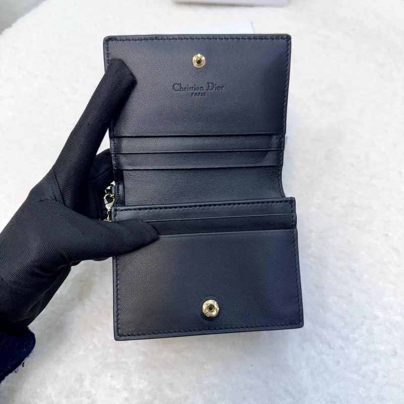 DIOR黑金Lady Dior Gardenia羊皮迷你錢包S0178ONMJ_M900-6
