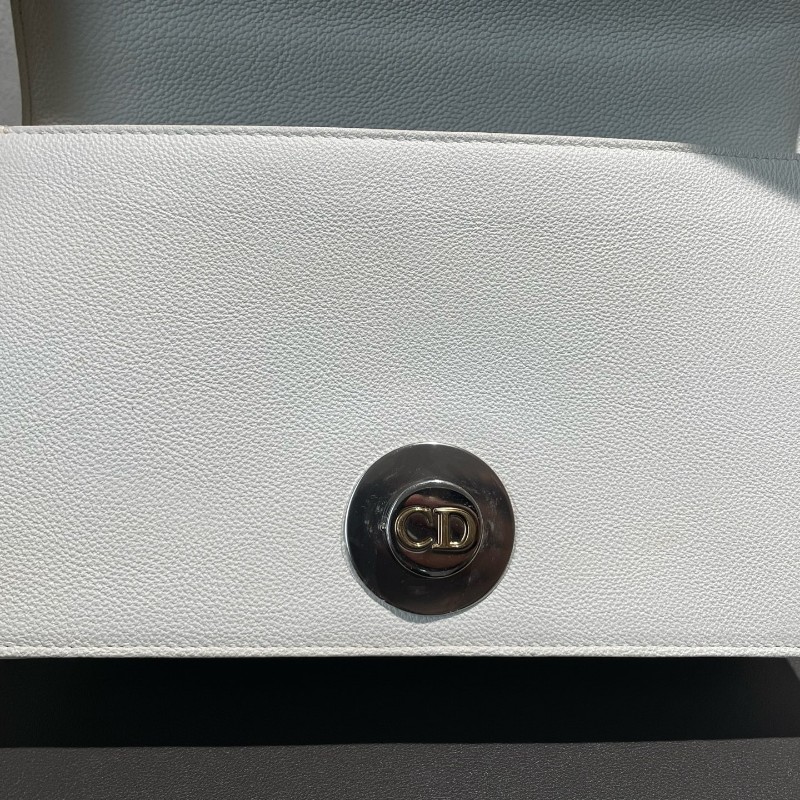 Dior 2016限量口鏤空鑽扣款Diorama 白色盾牌包-11