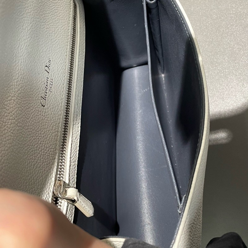 Dior 2016限量口鏤空鑽扣款Diorama 白色盾牌包-14