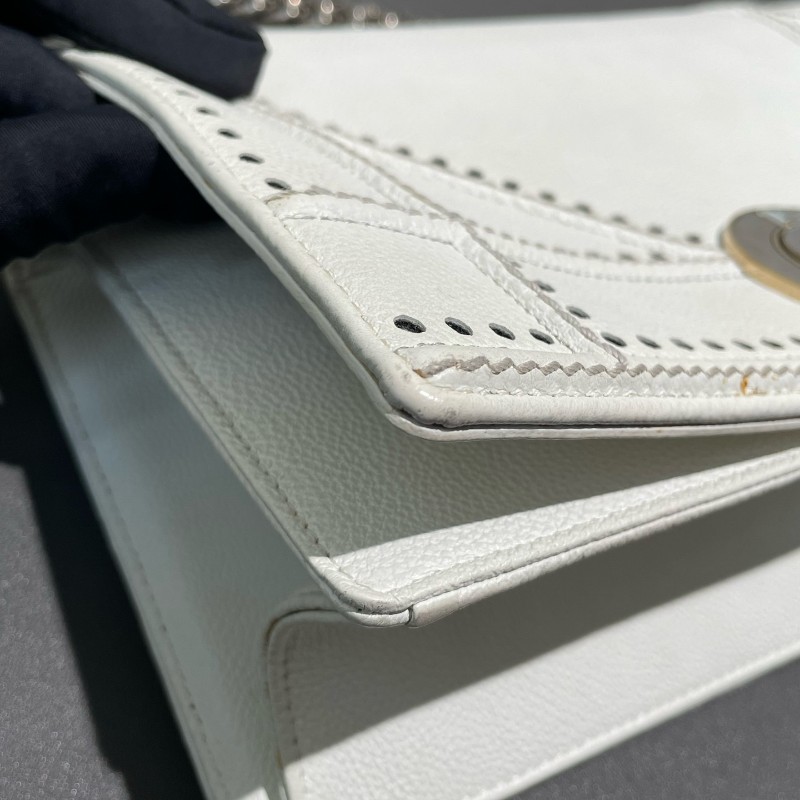 Dior 2016限量口鏤空鑽扣款Diorama 白色盾牌包-19