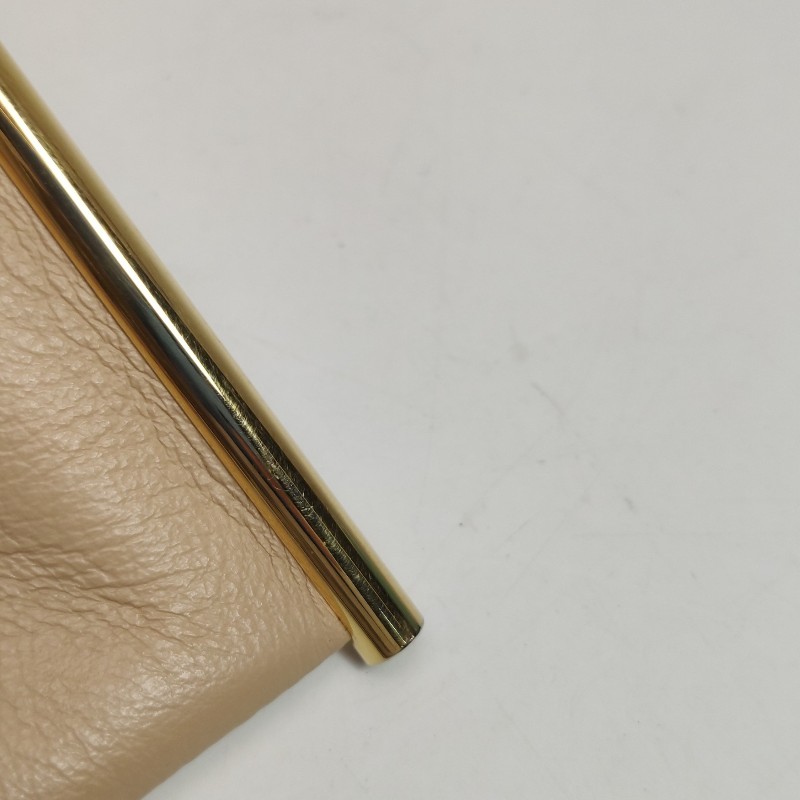 Chloe Roy牛皮字母logo壓紋金屬裝飾斜挎包單肩包-11