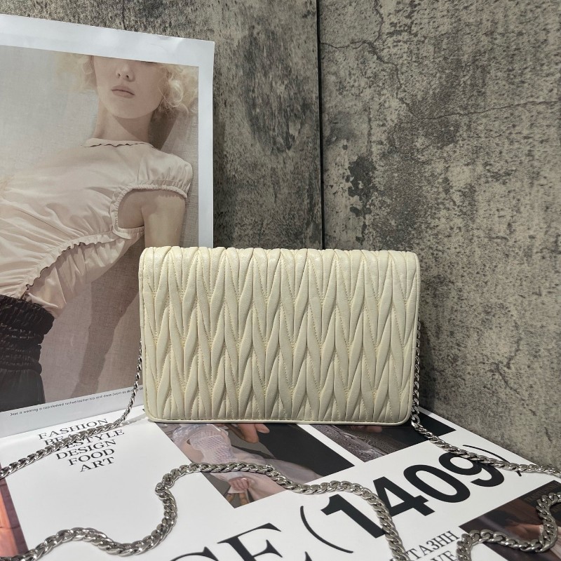 Miumiu 褶皺鏈條包 三拼色 白銀灰 限量色 斜背包肩背包-1