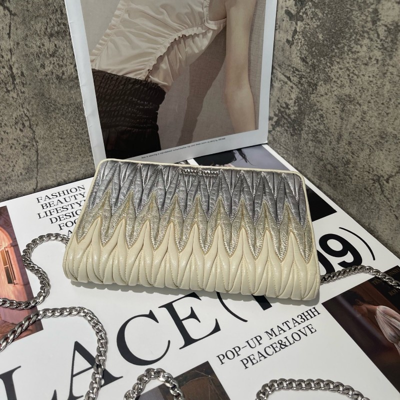 Miumiu 褶皺鏈條包 三拼色 白銀灰 限量色 斜背包肩背包-2