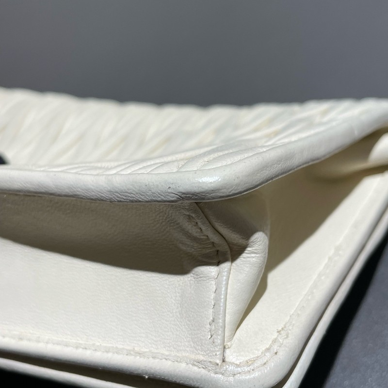 Miumiu 褶皺鏈條包 三拼色 白銀灰 限量色 斜背包肩背包-13