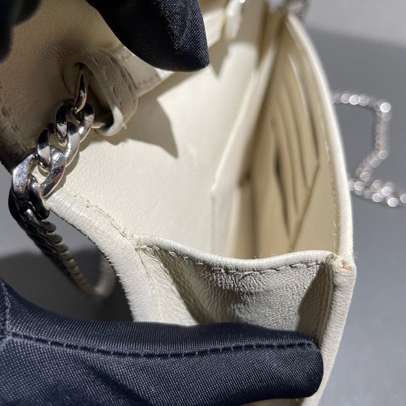 Miumiu 褶皺鏈條包 三拼色 白銀灰 限量色 斜背包肩背包-27