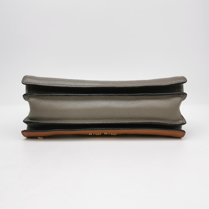 Miu Miu Madras羊皮拼色字母Logo扣單肩包-5