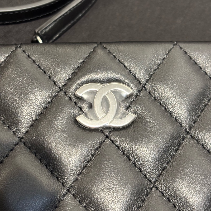 Chanel 員工包 側背小包 全新品帶膜-1