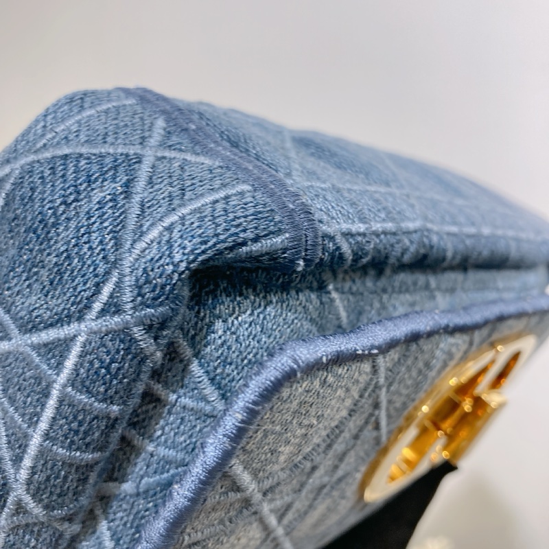 TW4493 CHRISTIAN DIOR 迪奧小號牛仔布皮經典CD logo翻蓋式鍊帶包包CANNAGE SMALL CARGO BAG DENIM-9