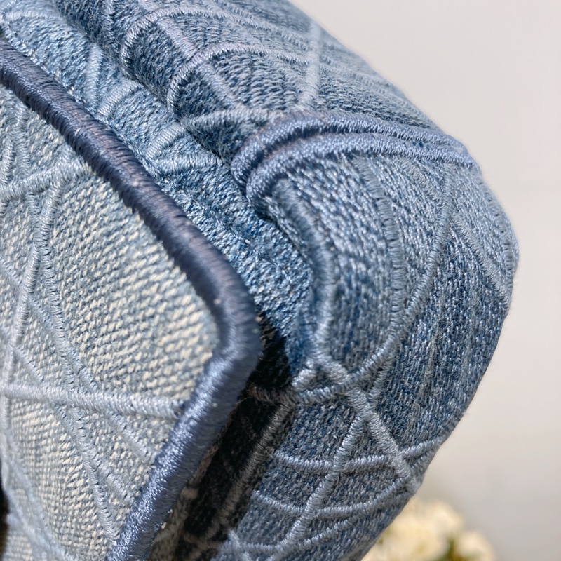 TW4493 CHRISTIAN DIOR 迪奧小號牛仔布皮經典CD logo翻蓋式鍊帶包包CANNAGE SMALL CARGO BAG DENIM-31