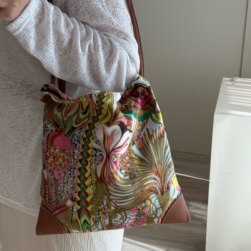 HERMES Silkycity 33 絲巾圖騰肩背包 B刻-15