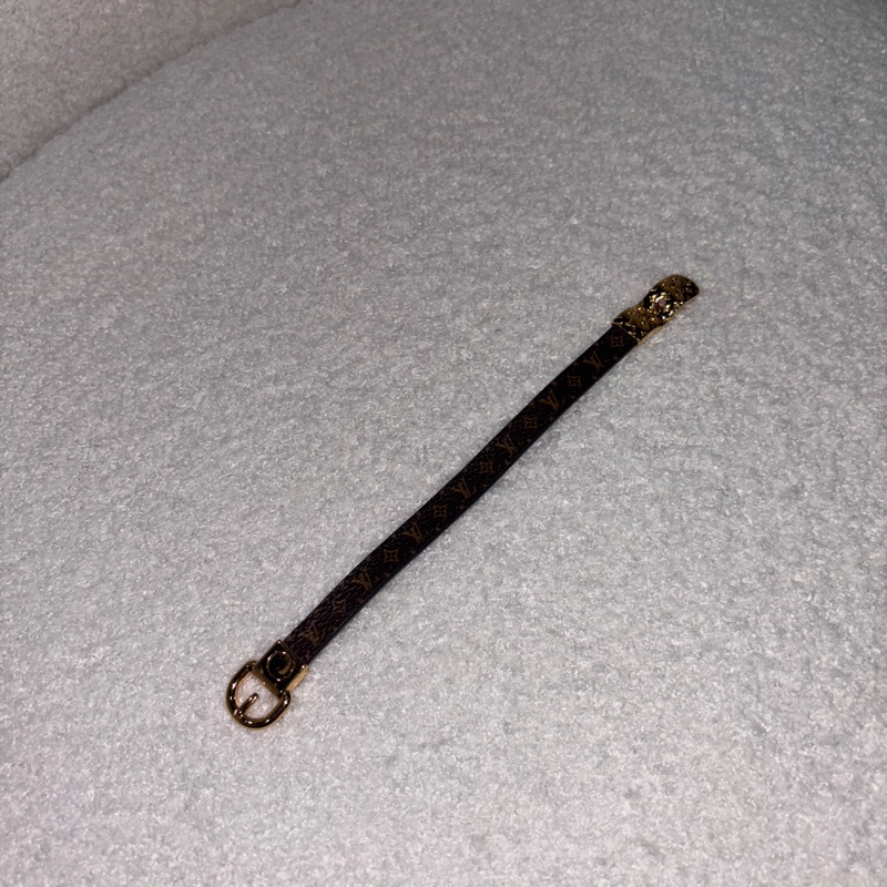 LOUIS VUITTON LV 金色 Fasten Your 皮帶頭造型手環-3