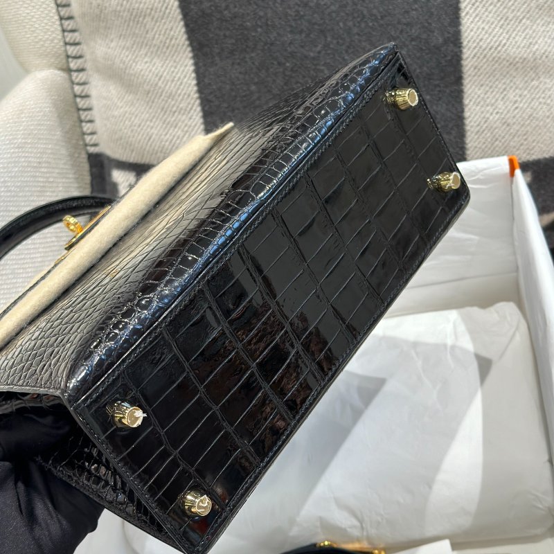 【精選天菜】HERMES 25CM KELLY 黑金 亮面鱷魚-4