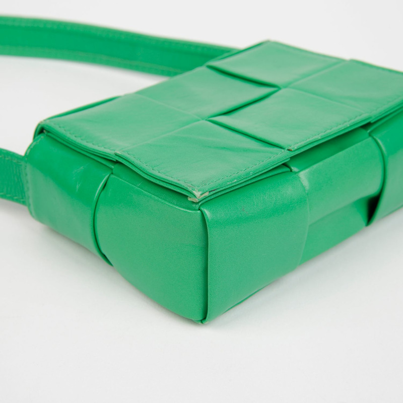 BOTTEGA VENETA Intrecciato 糖果盒式迷你斜背包 667048-8