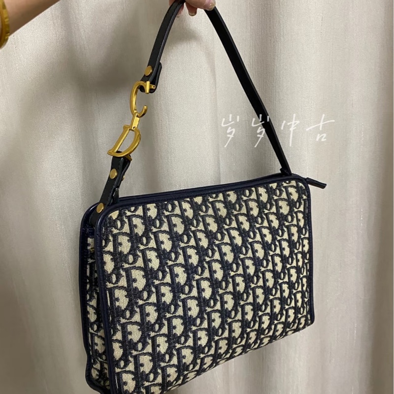 Dior • 經典刺繡老花洗漱包 斜背包-4