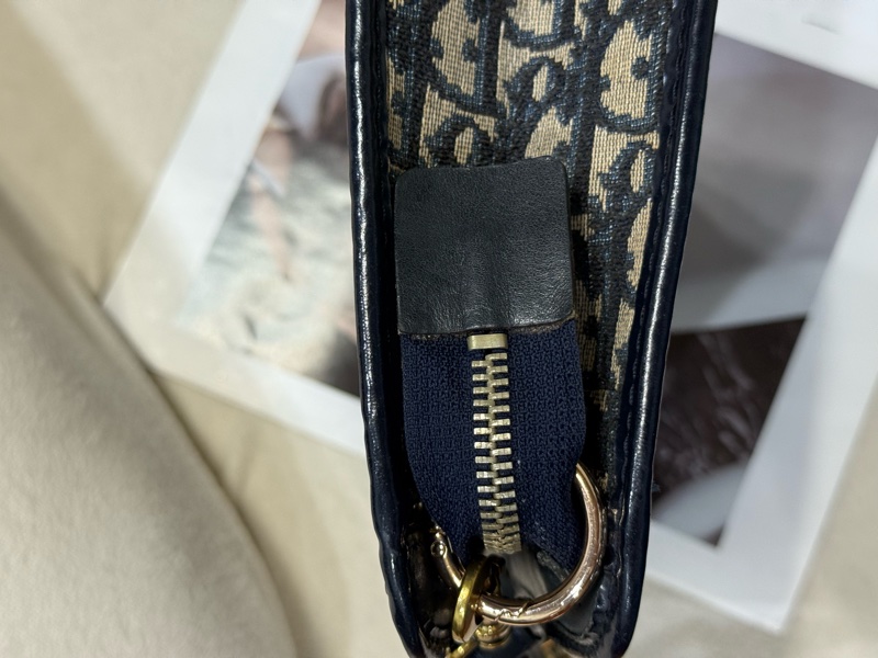 Dior • 經典刺繡老花洗漱包 斜背包-9