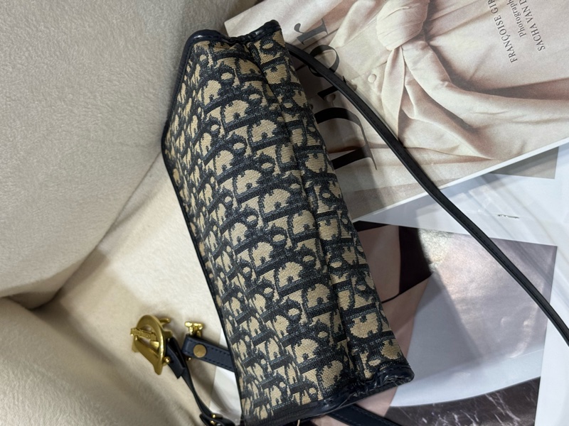 Dior • 經典刺繡老花洗漱包 斜背包-12