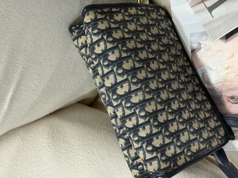 Dior • 經典刺繡老花洗漱包 斜背包-13