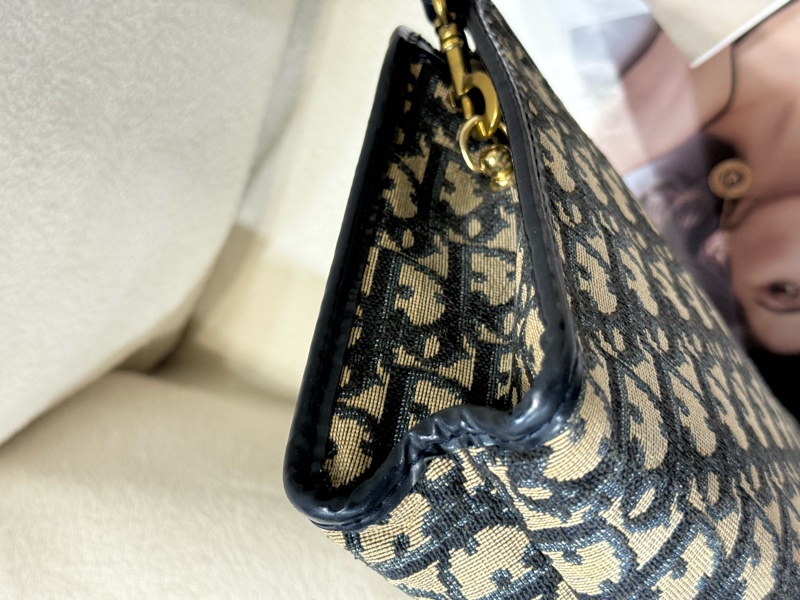 Dior • 經典刺繡老花洗漱包 斜背包-14