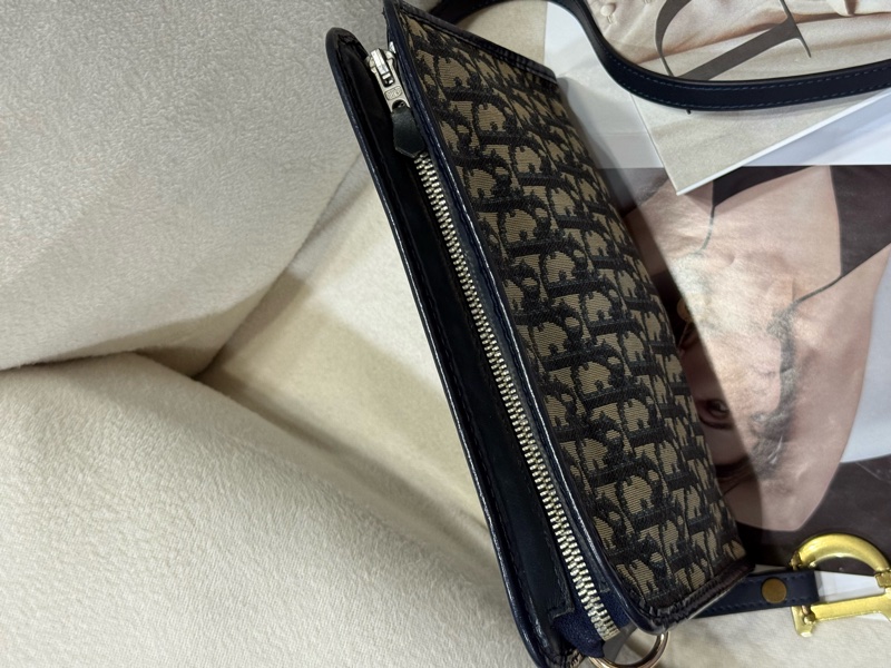 Dior • 經典刺繡老花洗漱包 斜背包-23