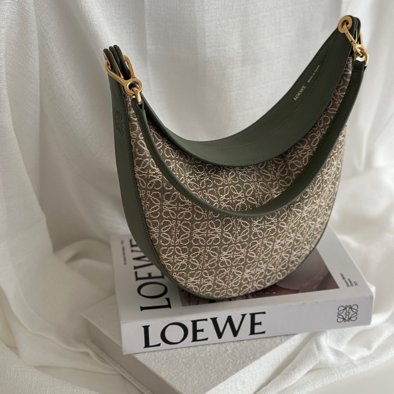 半價折扣 Loewe Luna 半月包 腋下包-2