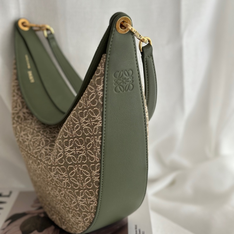 半價折扣 Loewe Luna 半月包 腋下包-4