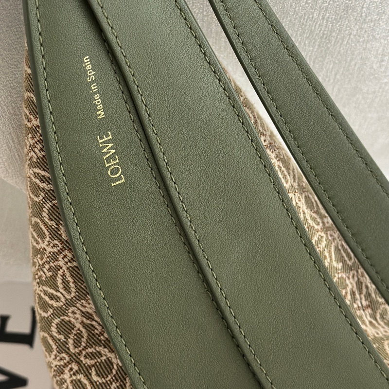 半價折扣 Loewe Luna 半月包 腋下包-5