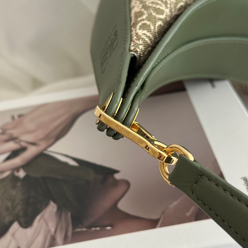 半價折扣 Loewe Luna 半月包 腋下包-13