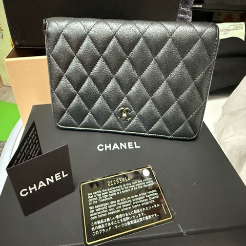 Chanel zipper wallet