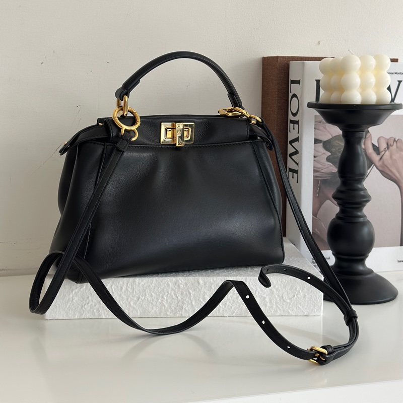 半價折扣 Fendi Peekaboo 迷你 躲貓貓 黑金-0