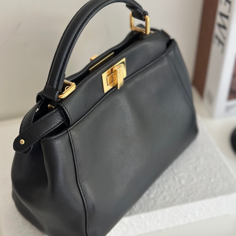 半價折扣 Fendi Peekaboo 迷你 躲貓貓 黑金-2