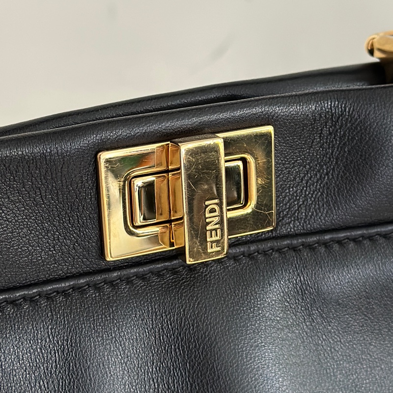 半價折扣 Fendi Peekaboo 迷你 躲貓貓 黑金-12