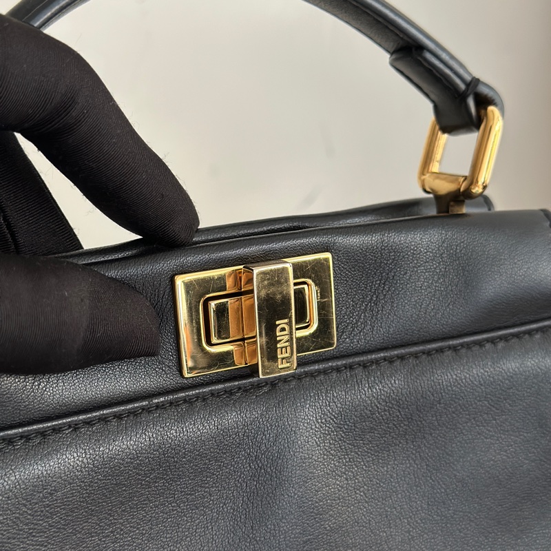 半價折扣 Fendi Peekaboo 迷你 躲貓貓 黑金-13