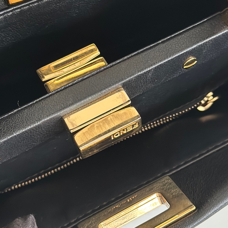 半價折扣 Fendi Peekaboo 迷你 躲貓貓 黑金-14