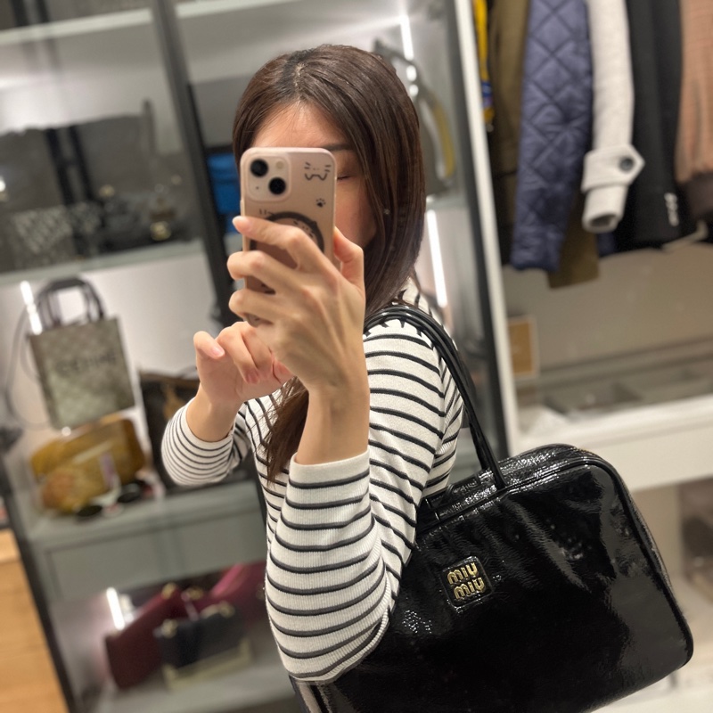 Miu Miu Beau質感漆皮黑公文包/保齡球包（大號）-5