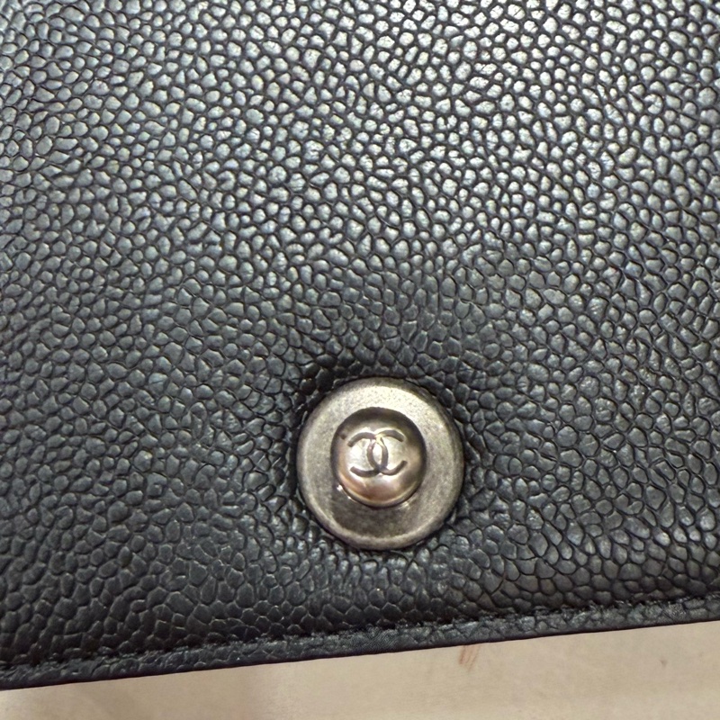 CHANEL 黑銀荔枝山型紋BOY25-23