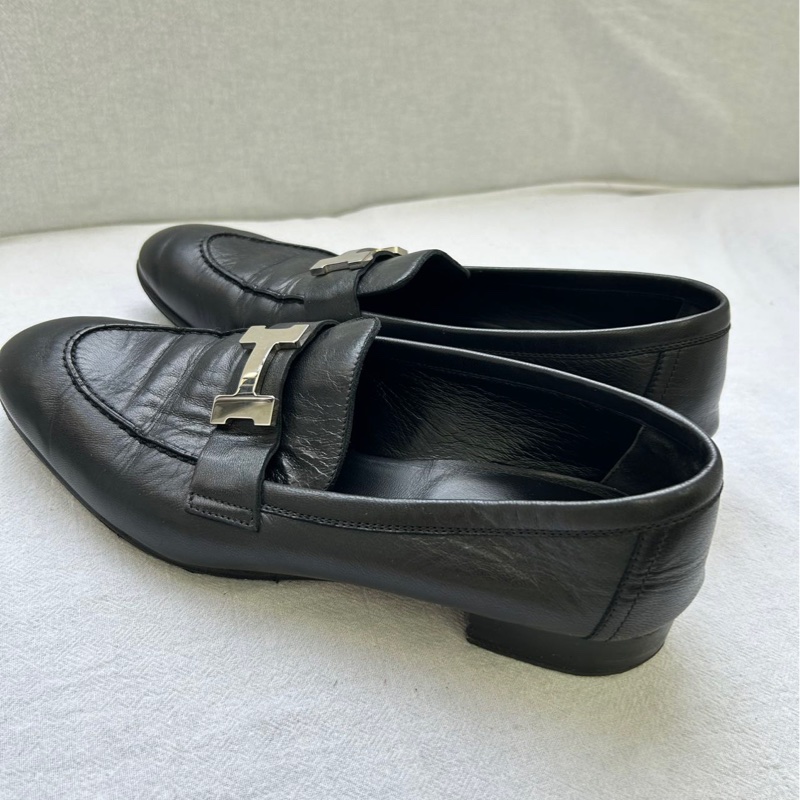 Hermes/愛馬仕黑色樂福鞋，37碼，經典H銀扣設計-1